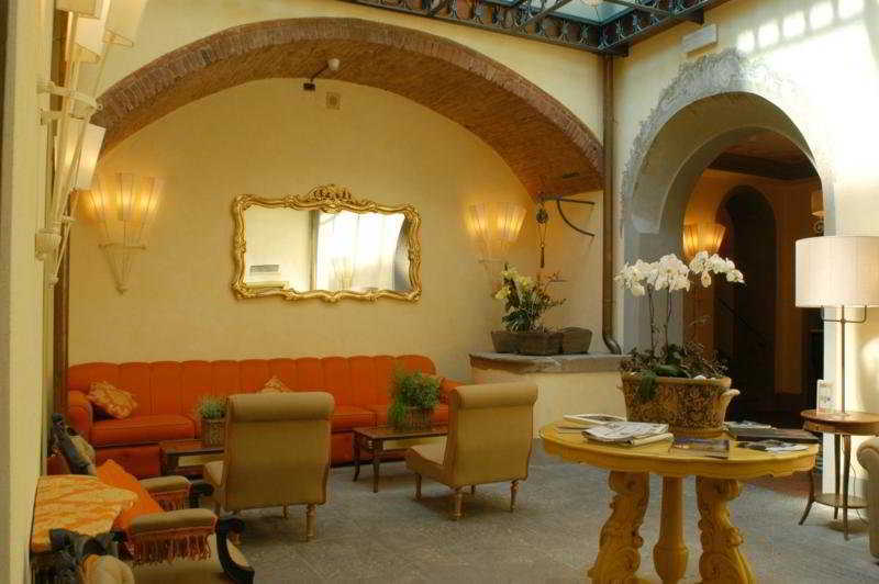 Unahotels Palazzo Mannaioni Toscana Montaione Exterior foto