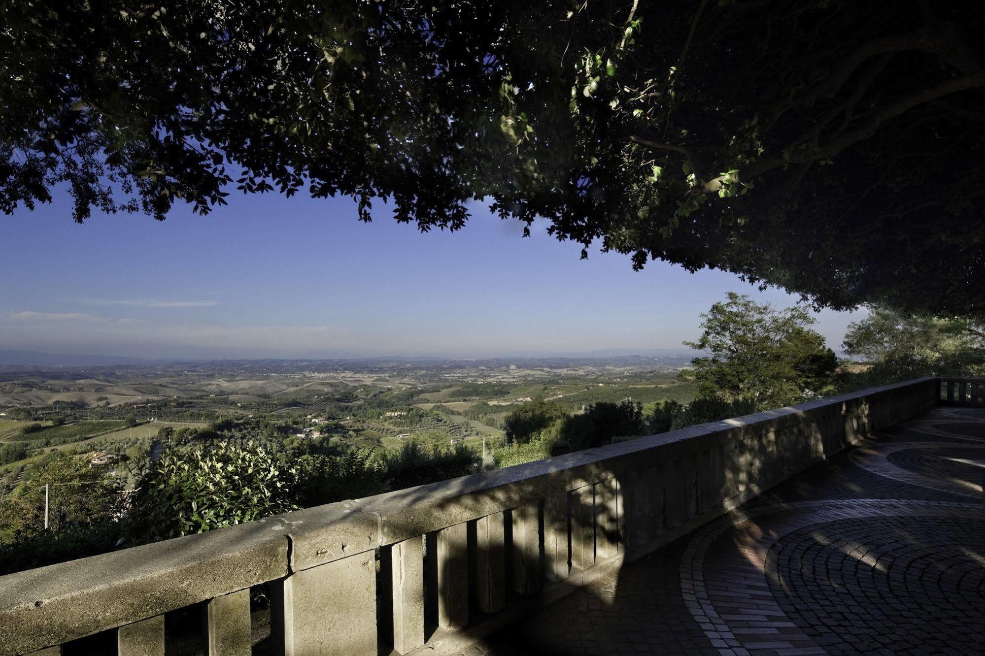 Unahotels Palazzo Mannaioni Toscana Montaione Exterior foto